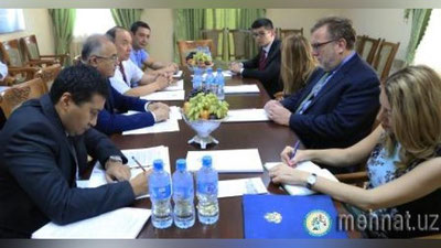 Изрображение '​УЧАСТИЕ ВРАЧЕЙ И УЧИТЕЛЕЙ В СБОРЕ ХЛОПКА ЗАПРЕЩЕНО РЕШЕНИЕМ КАБМИНА'