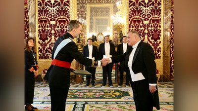 '​O`zbekiston Elchisi Ispaniya Qiroliga ishonch yorliqlarini topshirdi'ning rasmi