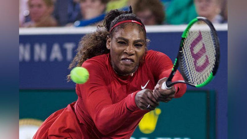 Yalangoch qoshiqchilar va etakchi sportchi ayollar