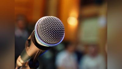 'Farg`onada "O`zbekkonsert” xodimi mahalliy xonandaga tamagirlik qildi'ning rasmi