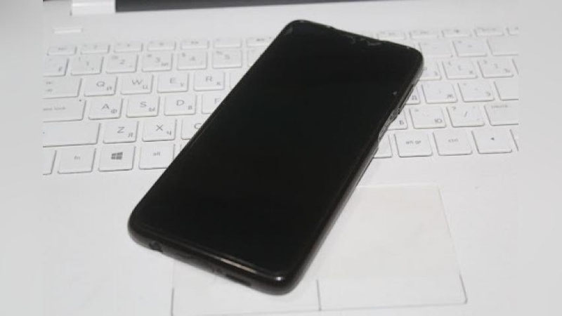 'Тошкентда йигит таниш қизини аввал ялонғоч расмларини юборишга кўндирди, кейин эса уларни тарқатиш билан қўрқитиб 5 минг АҚШ доллари талаб қилди'ning rasmi