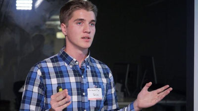 Изрображение 'ИНЖЕНЕР ИЗ GOOGLE ОБНАРУЖИЛ, КАК APPLE МОГУТ СЛЕДИТЬ ЗА ПОЛЬЗОВАТЕЛЯМИ'