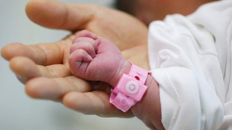 'To`raqo`rg`onda ehtiyotsizlik tufayli 3 oylik qizaloq kuyish jarohatini oldi'ning rasmi