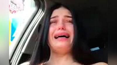 '​IPHONE 7 ОЛИБ БЕРИШНИ СЎРАБ, ЙИҒЛАГАН ҚИЗ ИЖТИМОИЙ ТАРМОҚЛАРДА МАСХАРА БЎЛДИ (ВИДЕО)'ning rasmi