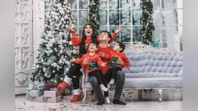 'Ziyodadan oilaviy Yangi yil fotosessiyasi'ning rasmi