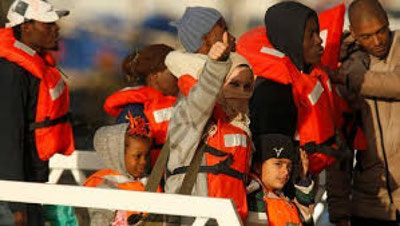 'Malta O`rtaer dengizidagi muhojirlarni qabul qilishga rozi bo`ldi 'ning rasmi