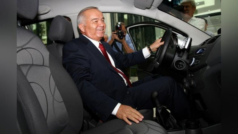 'Asakadagi avtomobil zavodi, Toshkent xalqaro aeroporti va boshqa ob`ektlar Islom Karimov nomi bilan ataladi'ning rasmi