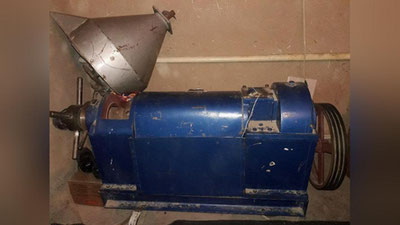 'Denovda qo`l bola usulda yasalgan moyjuvoz uskunasi aniqlandi'ning rasmi