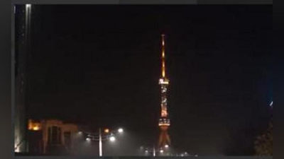 Изрображение 'ТАШКЕНТСКАЯ ТЕЛЕБАШНЯ ЗАСИЯЛА ПО-НОВОГОДНЕМУ (ВИДЕО)'