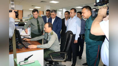 'Ishchi guruh vakillari bojxona postlari faoliyati  bilan tanishdi'ning rasmi