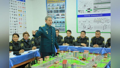 'Jizzaxda ichki ishlar organlari rahbarlarining malakasi oshirilmoqda'ning rasmi