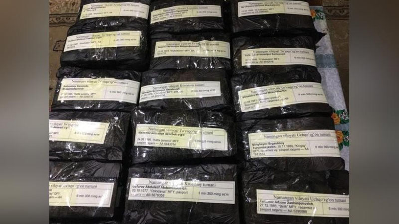'Aqto`bedagi fojia qurbonlarining oilalari uchun tashkil qilingan xayriya aksiyasida yig`ilgan ehsonlar egalariga etkaziladi'ning rasmi