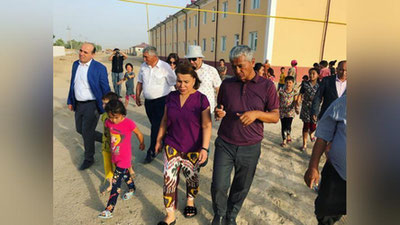 'Yulduz Usmonova Jizzahliklar bilan uchrashdi'ning rasmi