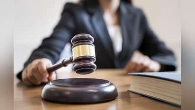 'Farg`onada ayol sudyaga zo`ravonlik qilgan 31 yoshli yigitga hukm o`qildi'ning rasmi