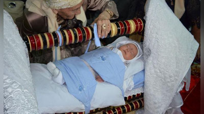 Изрображение 'ВРЕДЕН ЛИ БЕШИК ДЛЯ РЕБЕНКА?'