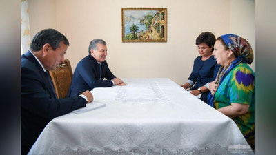 Изрображение 'ПРЕЗИДЕНТ ОЗНАКОМИЛСЯ С УСЛОВИЯМИ ЖИЗНИ В АНДИЖАНСКОЙ МАХАЛЛЕ (ФОТО)'