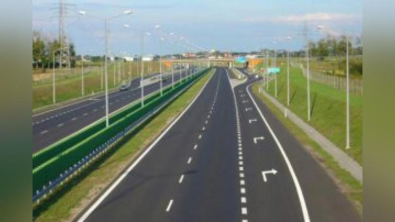 ' YaNGI XALQARO AVTOMOBIL YO`LI HAQIDAGI BAYoNNOMA KUChGA KIRDI'ning rasmi