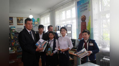 '“Rahbardan 10 ta kitob” aksiyasi davom etmoqda'ning rasmi