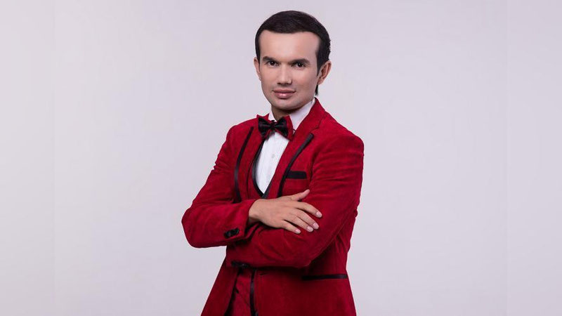 'Vohid Abdulhakim “Muhabbat”ni tarannum etdi'ning rasmi