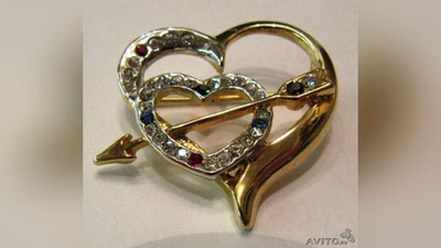 Изрображение 'ИСТОРИЯ ИЗ ЖИЗНИ: КАК ЗОЛОТАЯ БРОШЬ ОБЪЕДИНИЛА СЕРДЦА'