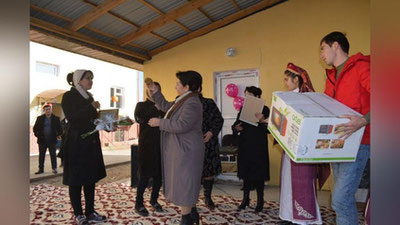 'Xorazmda ijtimoiy ximoyaga muxtoj ayollarga yangi uylarning kalitlari topshirildi'ning rasmi