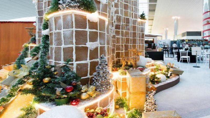 'ДУБАЙДА БУРЖ ҲАЛИФА ОСМОНЎПАР БИНОСИ КЎРИНИШИДАГИ ЗАНЖАБИЛЛИ ШИРИНЛИК ТАЙЁРЛАНДИ 'ning rasmi