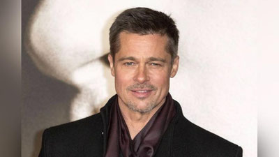 'Bred Pitt ajrashish jarayoni nihoyasiga etayotganidan juda xursand 'ning rasmi