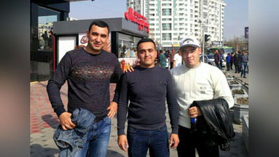 'Ҳайдовчи тожикистонлик меҳмонларга қимматбаҳо буюмини қайтариб бериб, қаҳрамонга айланди'ning rasmi