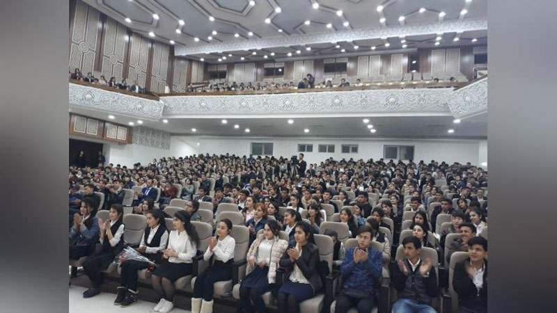 'Buxoroda  “Yoshlar va kino” oyligi davom etmoqda'ning rasmi