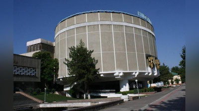 '“Киночилар уйи” “Ўзбекистон Миллий кино санъати саройи” деб қайта номланди'ning rasmi