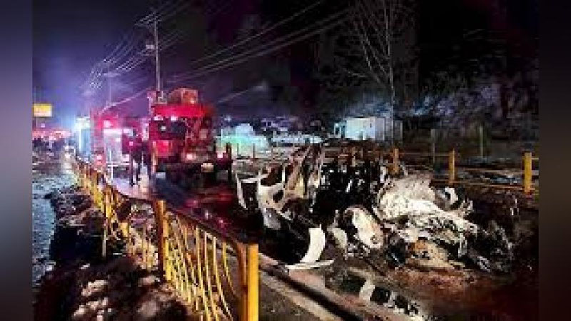 'Janubiy Koreyada ko`chani to`ldirgan gaz portlab ketdi(video)'ning rasmi