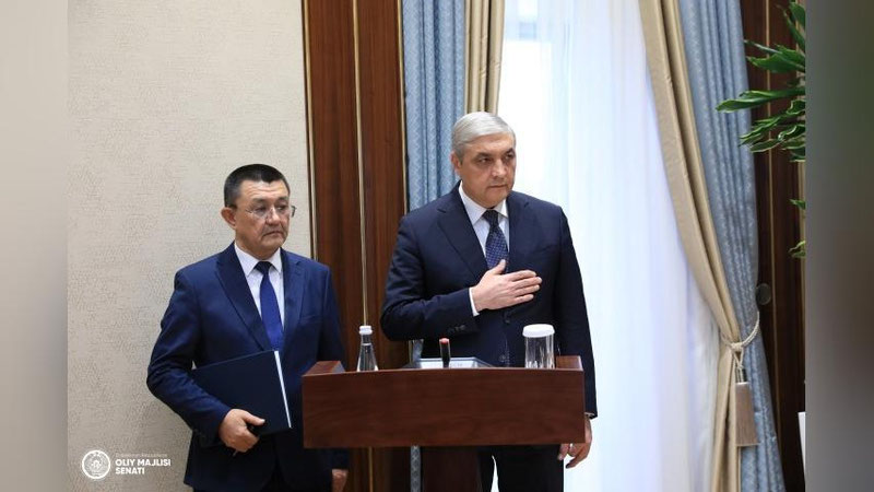 'Сенаторлар Бахтиёр Исламовни Олий суд раиси этиб сайлашди'ning rasmi