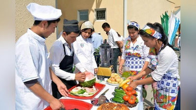 ' 9443 Andijonda kasblar festivali o`tkazildi'ning rasmi