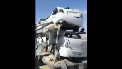 Изрображение 'В Бухарской области "Камаз" врезался в автовоз с новыми автомобилями (видео последствий)'