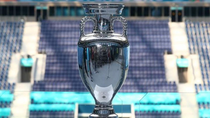 'Россия 2032 йилги Европа чемпионатига мезбонлик қилиш учун ариза топширмоқчи'ning rasmi