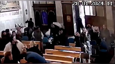 Изрображение 'Террористы совершили нападение в католической церкви в Стамбуле (видео)'