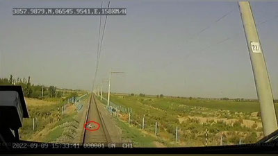 Изрображение 'В Кашкадарье ребенок попал под поезд (видео)'