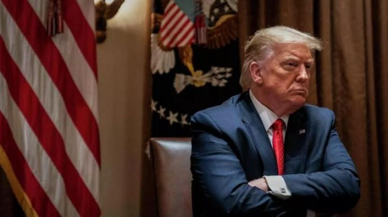 'AQSh sudi Donald Trampni jurnalist Jan Kerrollni zo`rlashga urinishda aybdor deb topdi'ning rasmi