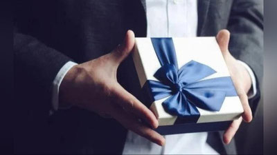 'Davlat fuqarolik xizmatchisi tomonidan rasmiy tadbirlarda sovg`a olish tartibi belgilandi'ning rasmi