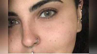 '​Саратонга чалинган қиз лабида ҳақиқий санъат асарини яратди (Фото)'ning rasmi