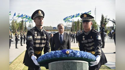 Изрображение 'Антониу Гутерриш после прибытия в Ташкент посетил парк «Янги Узбекистон»'