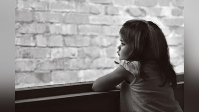 'O`zbekistonda 3 oydan ortiq muddatga ota-onasi xorijiyga ketayotgan bolalarga vasiy tayinlash joriy etiladi'ning rasmi