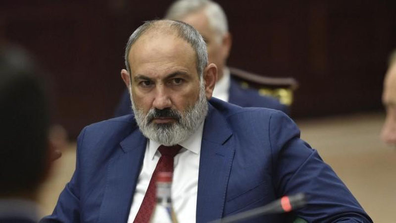 'Pashinyan uchgan vertolyot favqulodda qo`ndirildi'ning rasmi