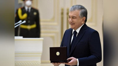 'Prezident mustaqillik bayrami arafasida yana bir guruh fuqarolarni mukofotladi'ning rasmi