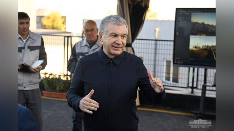 'Президент Шайхонтоҳур туманидаги янгиланган иссиқлик марказини бориб кўрди'ning rasmi