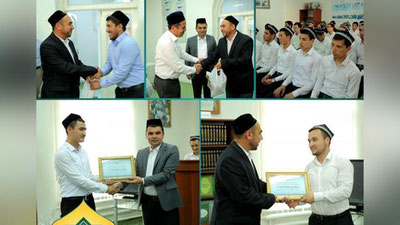 '​Mingta hadis yodlagan talabaning shartnoma pulini “Vaqf” fondi to`lab beradi'ning rasmi
