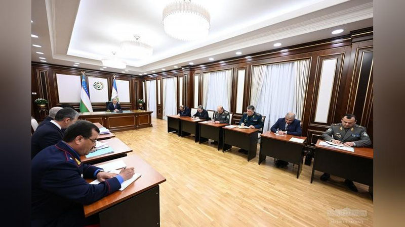 'Prezident huquqni muhofaza qiluvchi organlar rahbarlari bilan yig`ilish o`tkazdi'ning rasmi