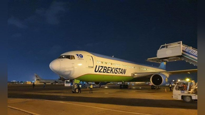 'Toshkentdan Termizga uchayotgan samolyot chang bo`roni tufayli ortga qaytib keldi'ning rasmi