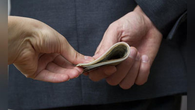 'IIV xodimiga pora taklif qilgan marg`ilonlik yigit qo`lga olindi'ning rasmi