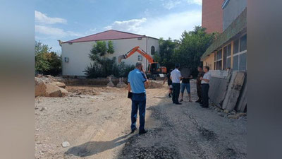 'Navoiyda 3 tup tut daraxtini kestirib tashlagan rahbar 92 mln so`m jarimaga tortildi'ning rasmi